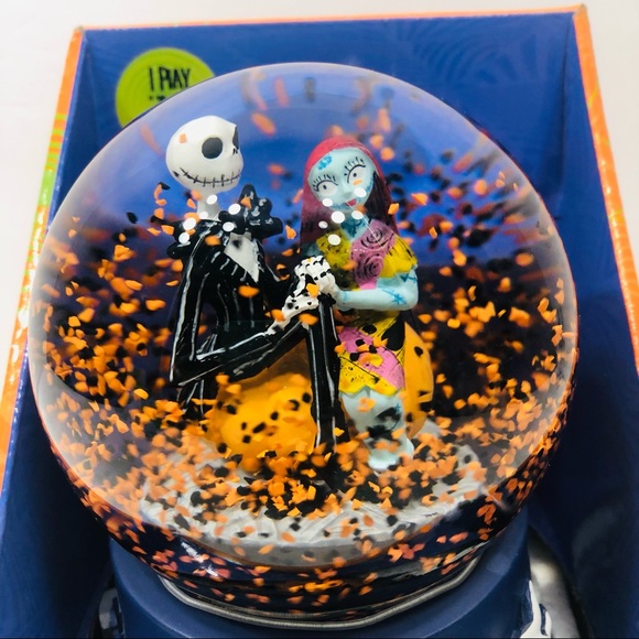 🎃HP🎃Jack/Sally Musical Water Globe - Picture 10 of 13